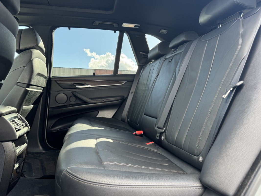 Bmw X5 — 16