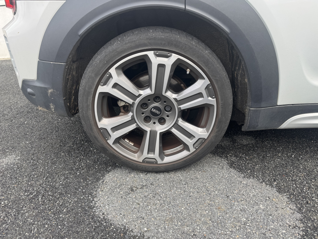 Mini Countryman — 15