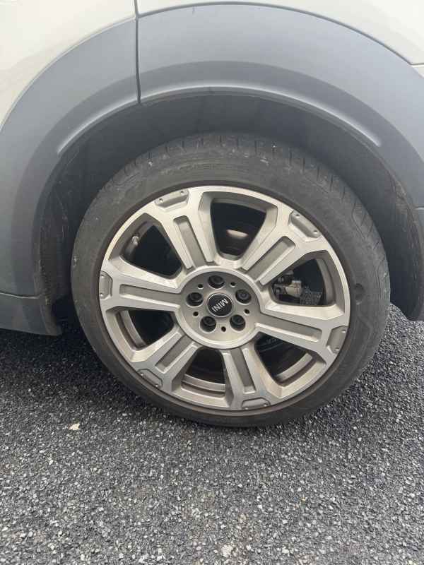 Mini Countryman — 16