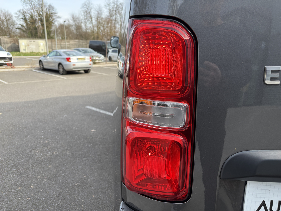 Peugeot Expert — 23