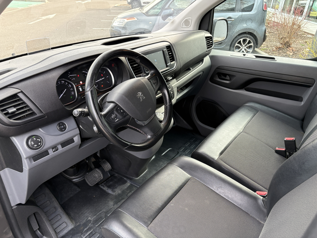 Peugeot Expert — 9