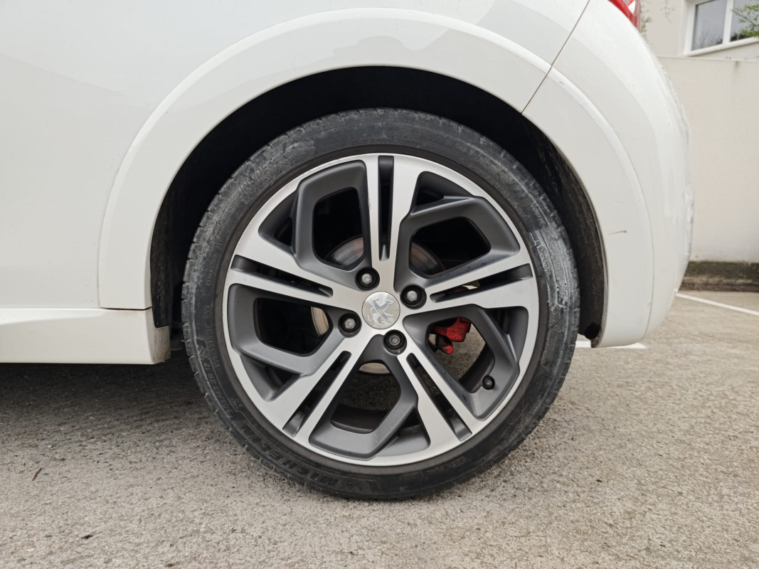 Peugeot 208 — 21