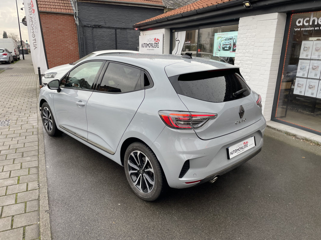 Renault Clio — 7
