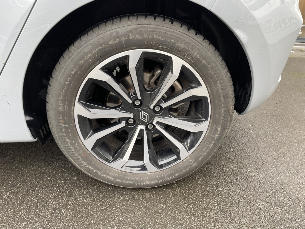 Renault Clio — 25