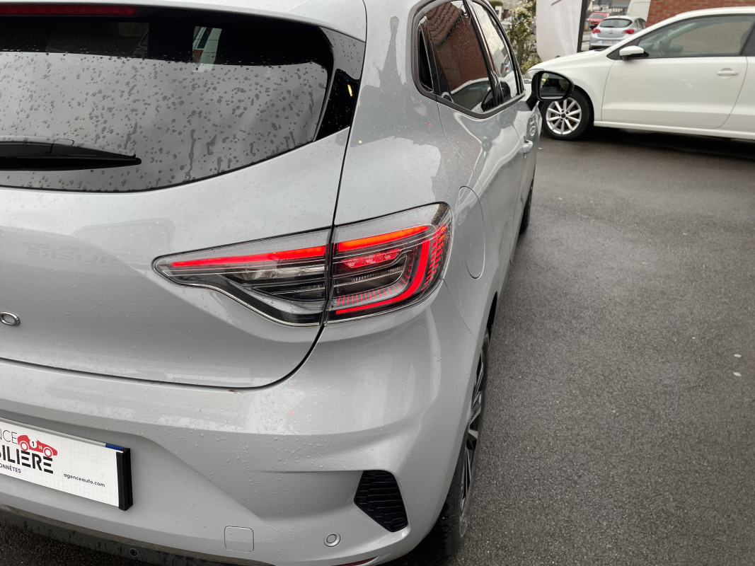Renault Clio — 30