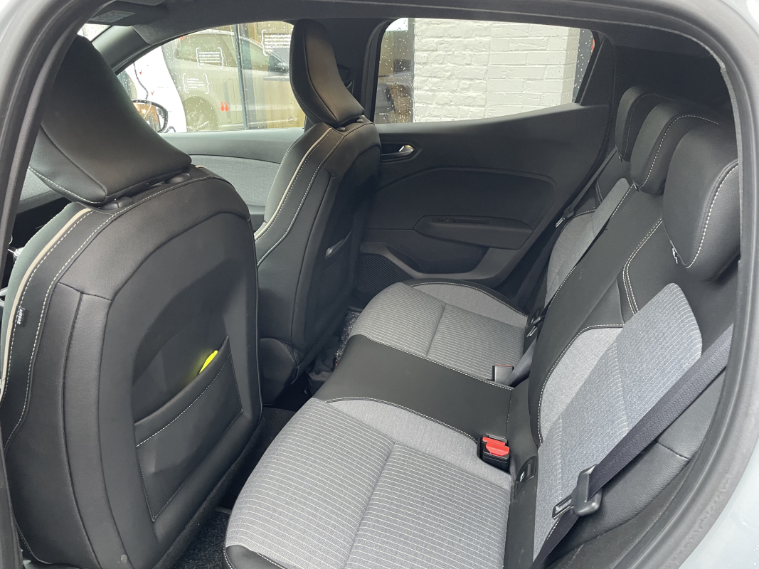 Renault Clio — 22