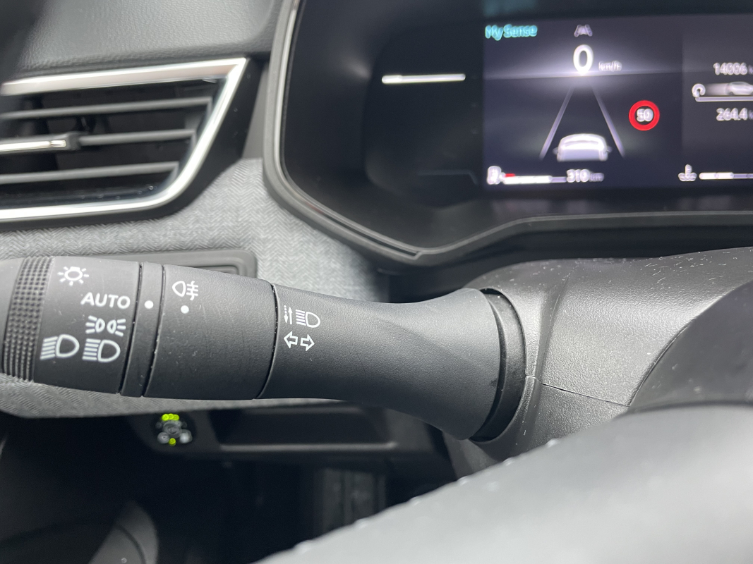 Renault Clio — 32