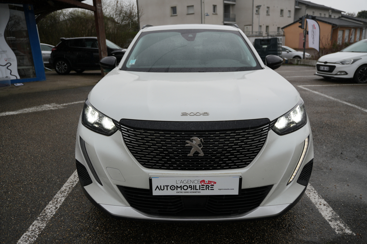 Peugeot 2008 — 3
