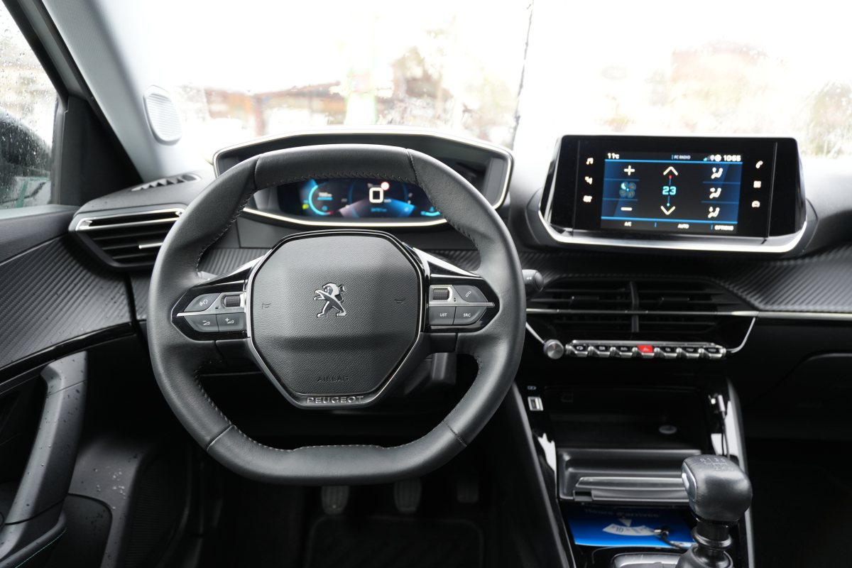 Peugeot 2008 — 11