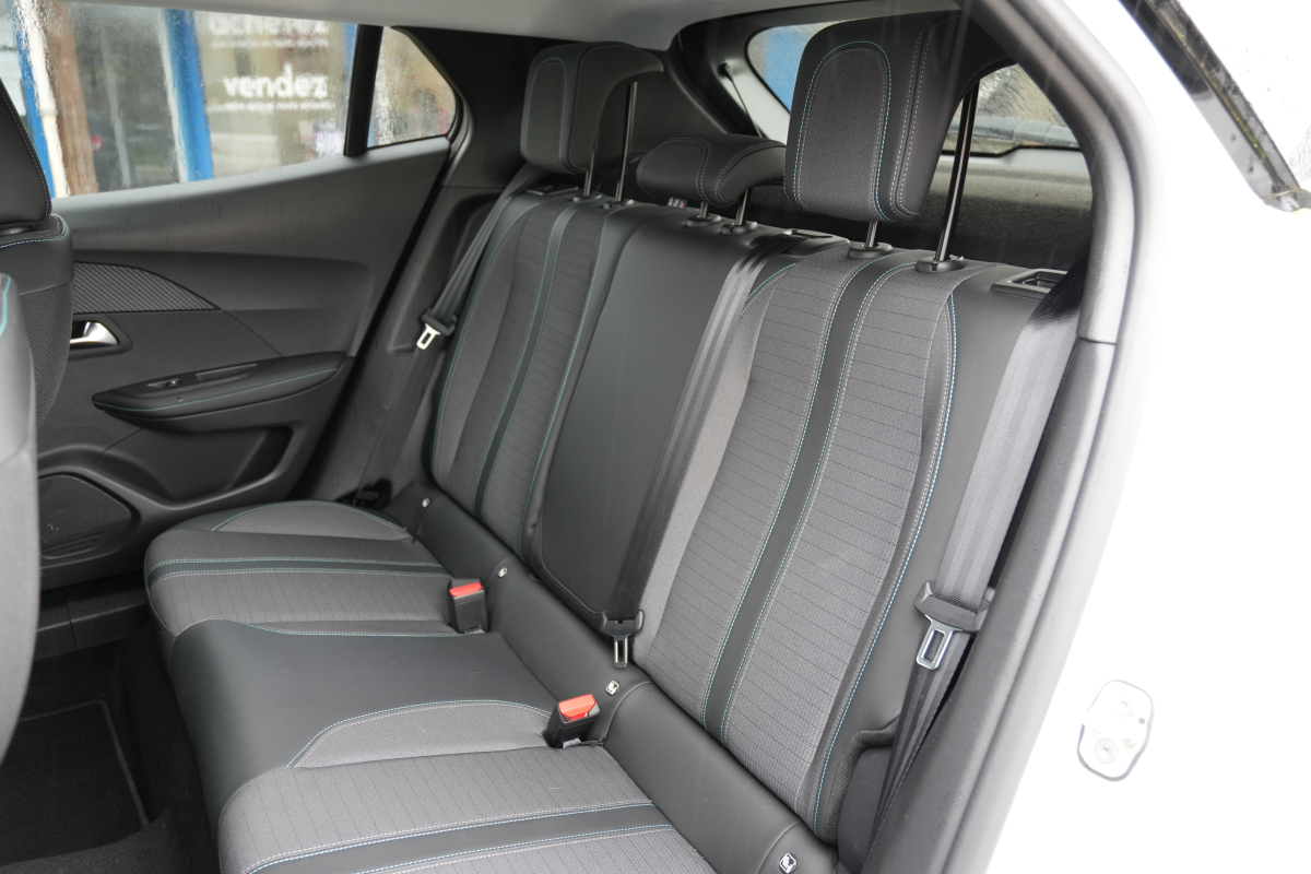 Peugeot 2008 — 28