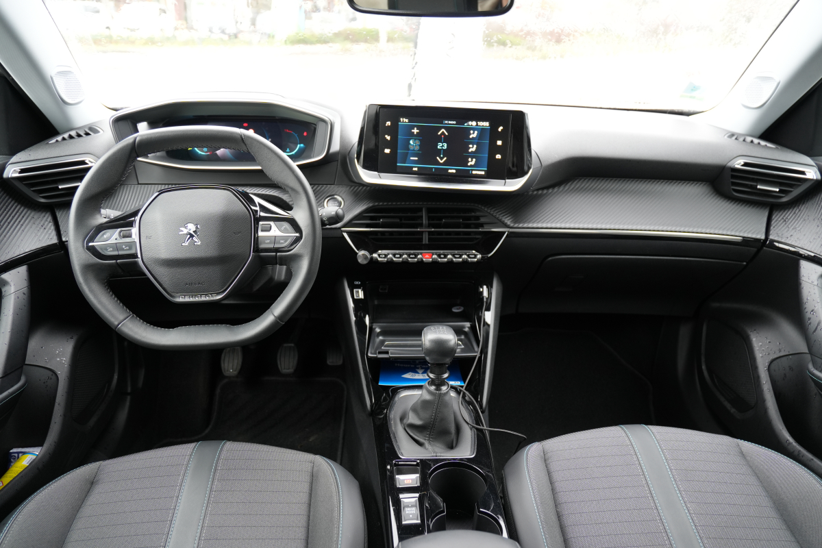 Peugeot 2008 — 10