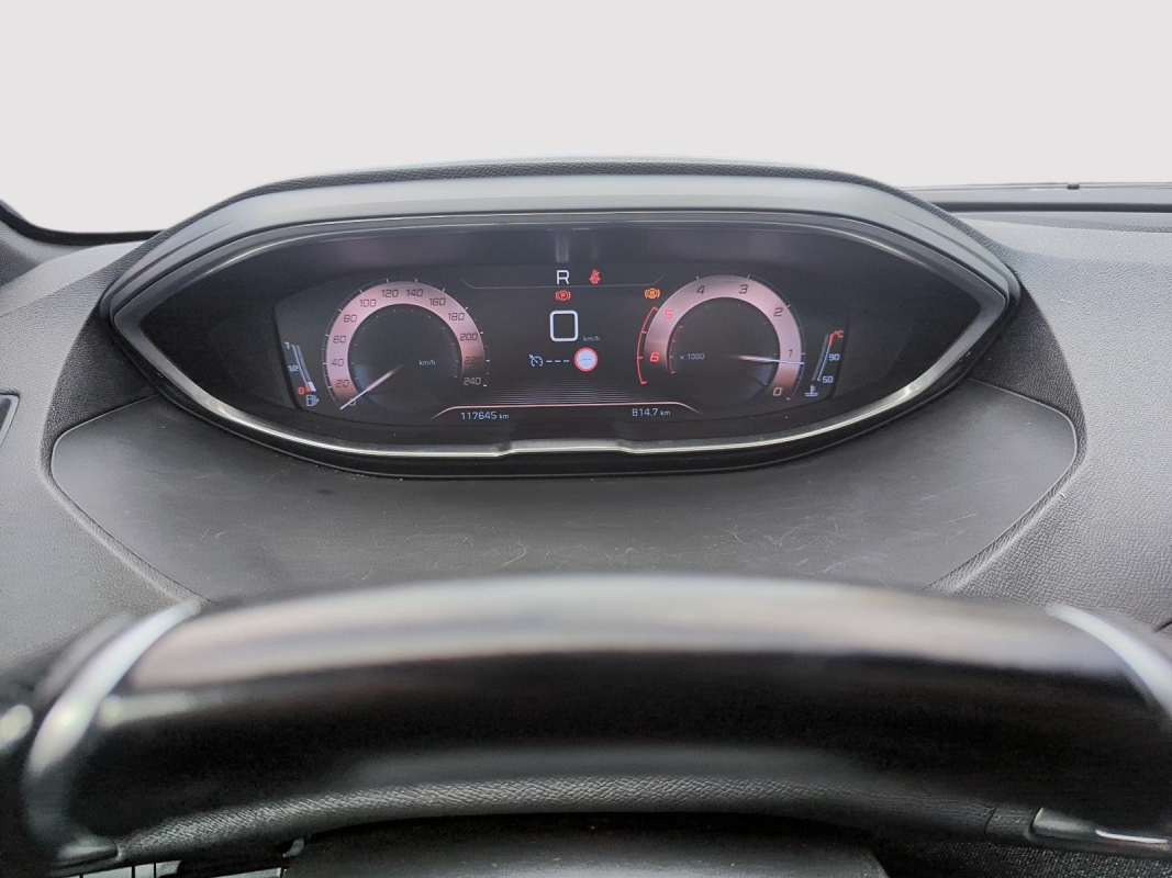 Peugeot 5008 — 8