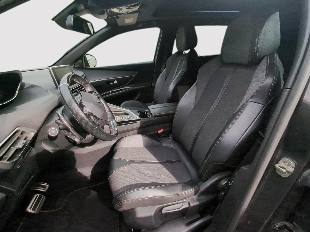 Peugeot 5008 — 9