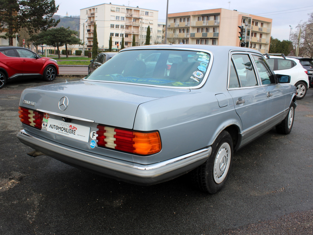 Mercedes 280 — 7