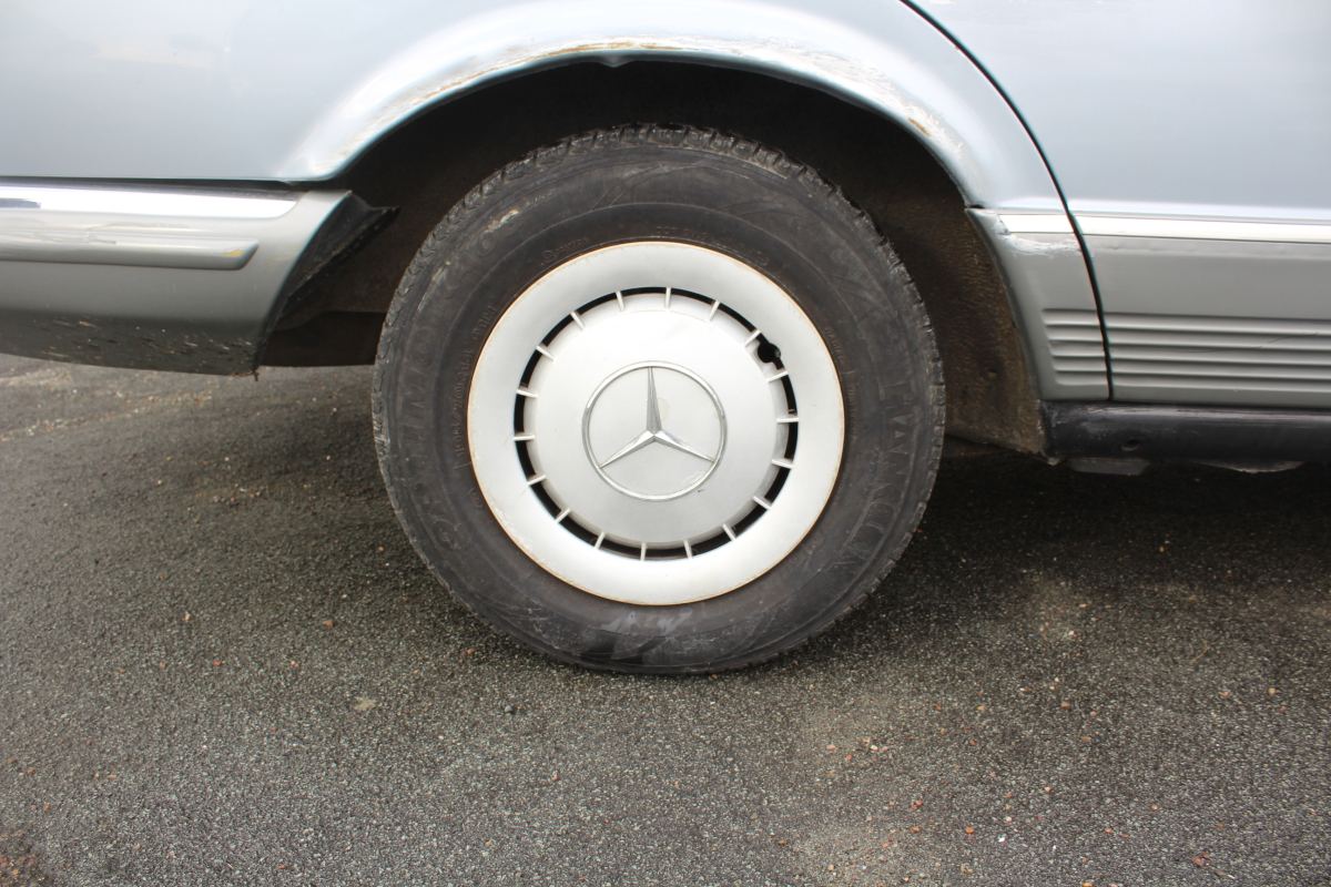 Mercedes 280 — 23