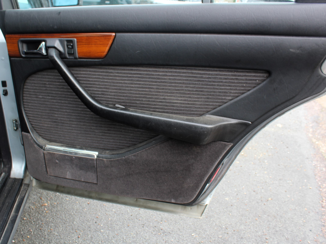 Mercedes 280 — 14