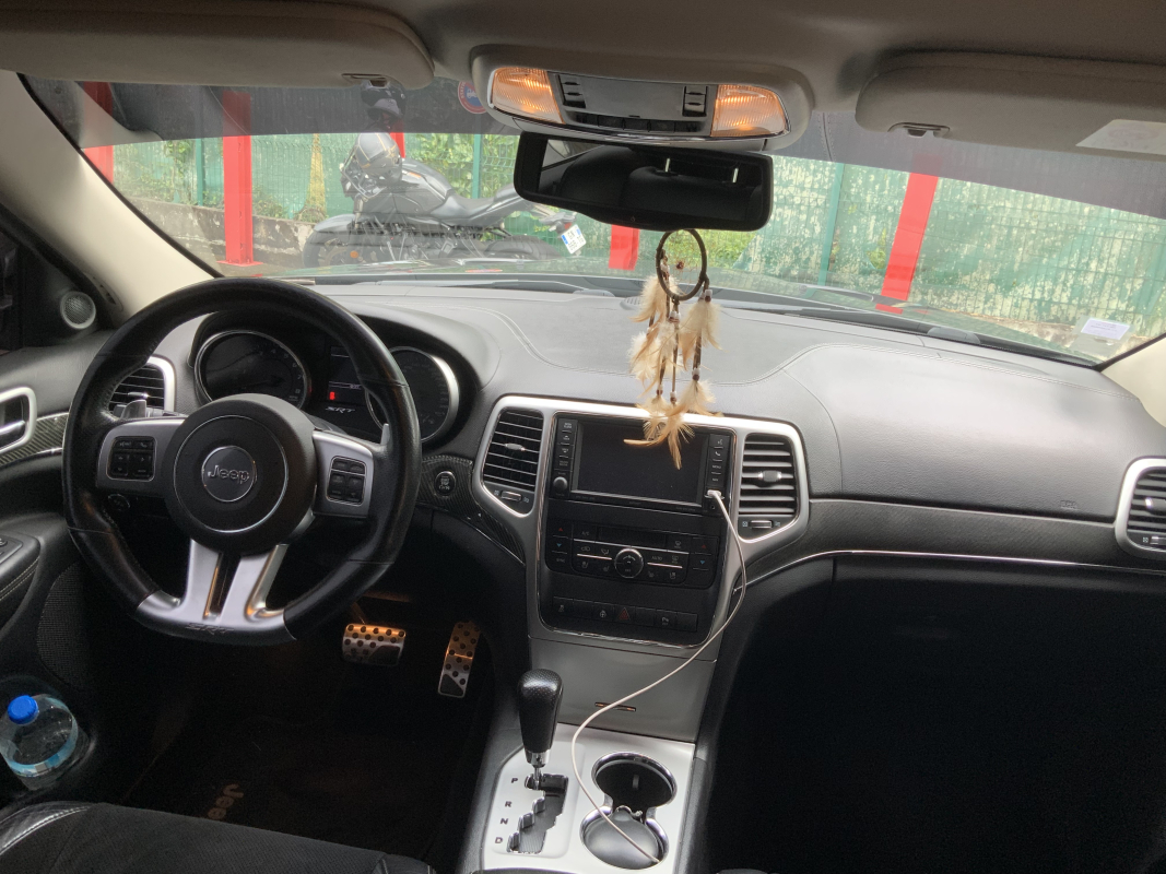 Jeep Grand Cherokee — 4