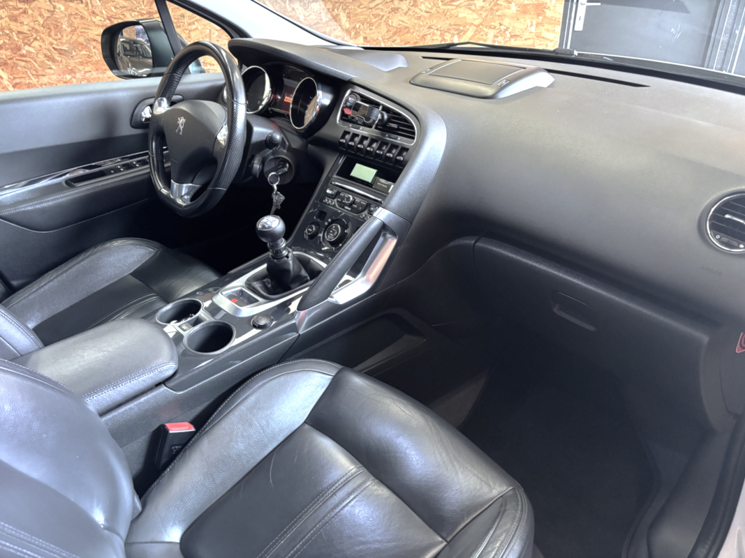 Peugeot 3008 — 13