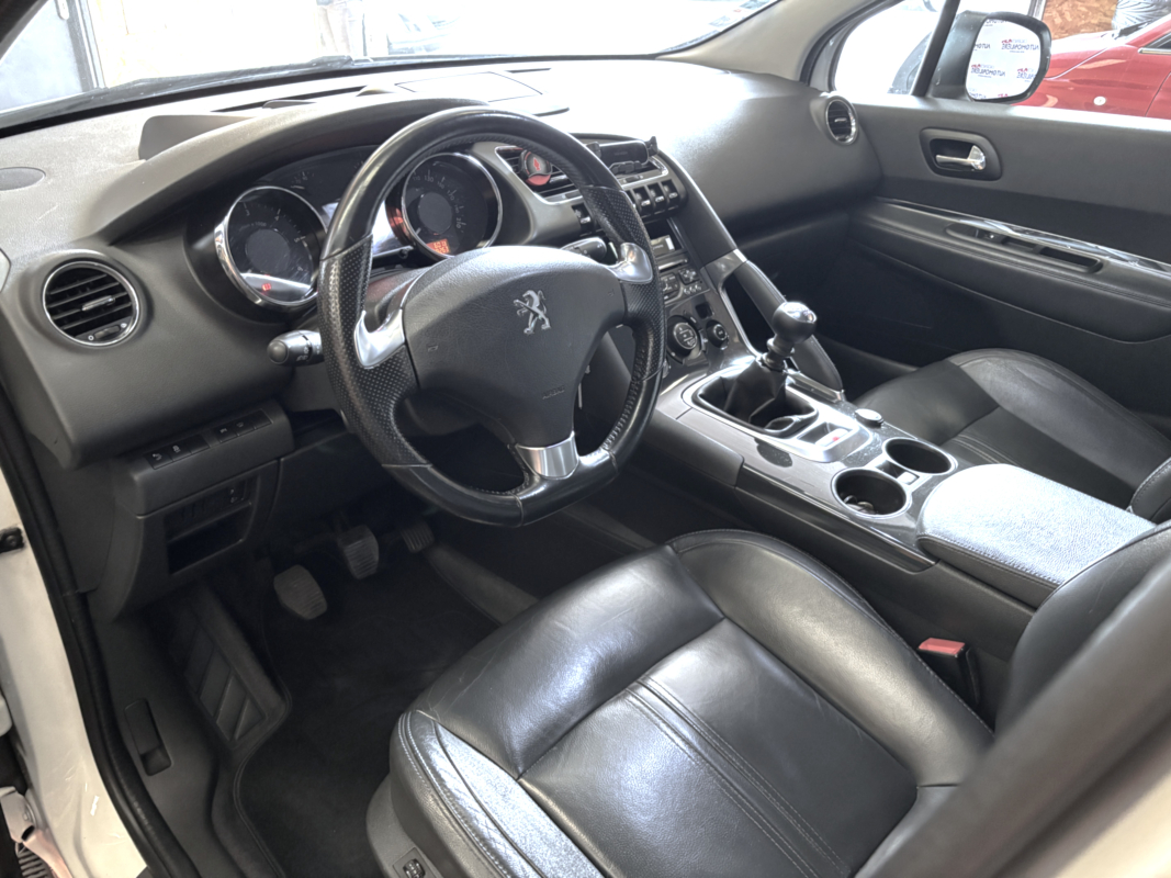 Peugeot 3008 — 11