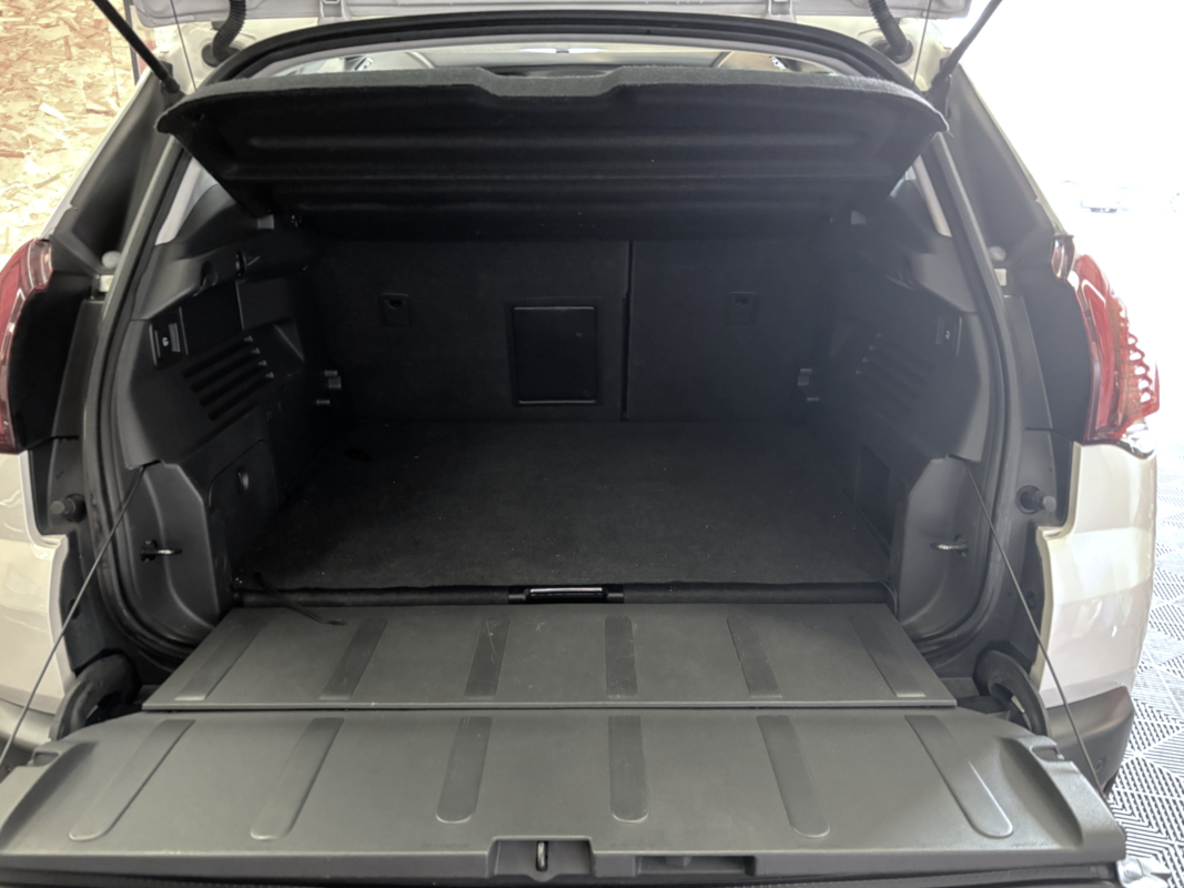 Peugeot 3008 — 9