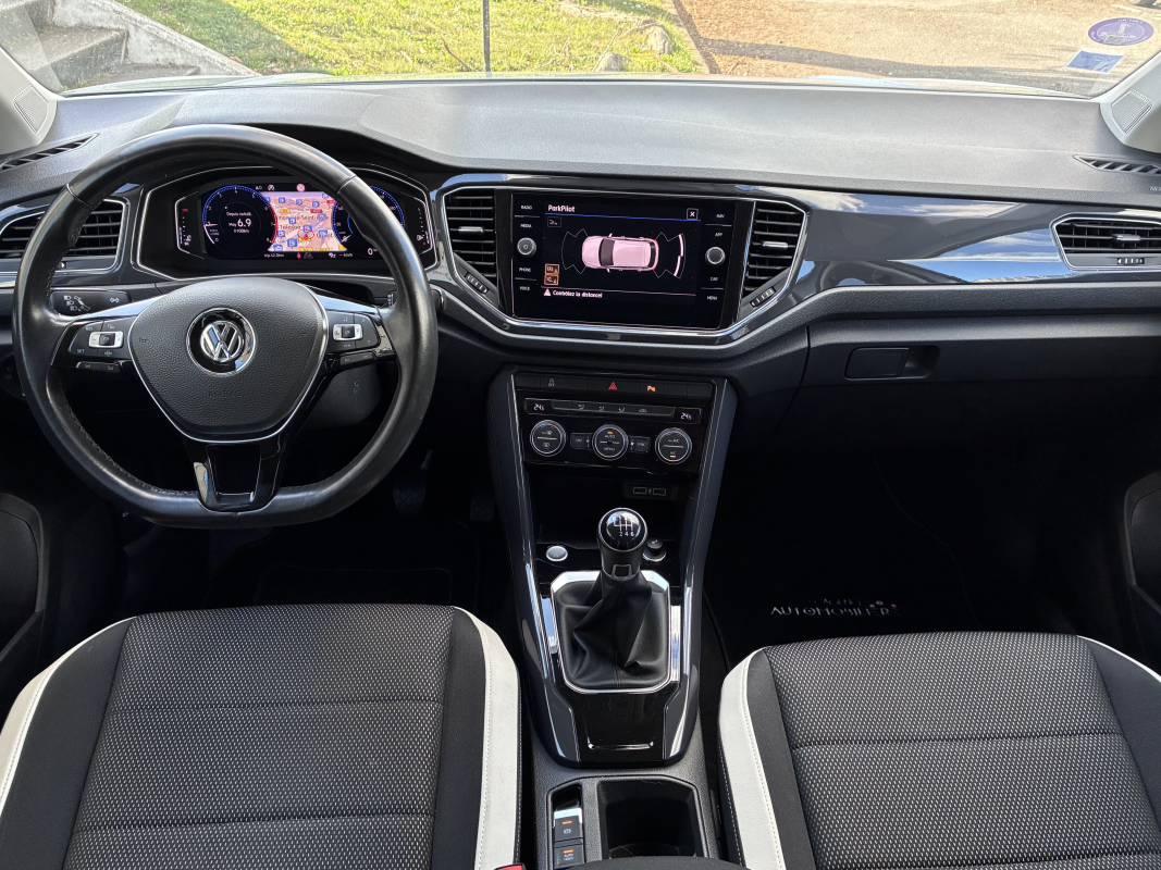 Volkswagen T-roc — 17