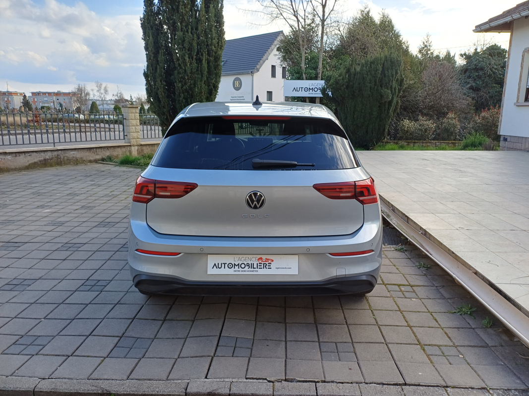 Volkswagen Golf — 4