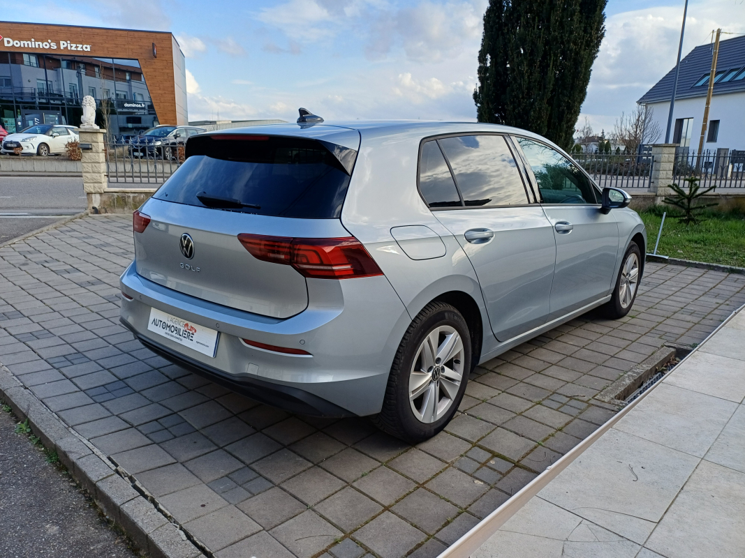 Volkswagen Golf — 5