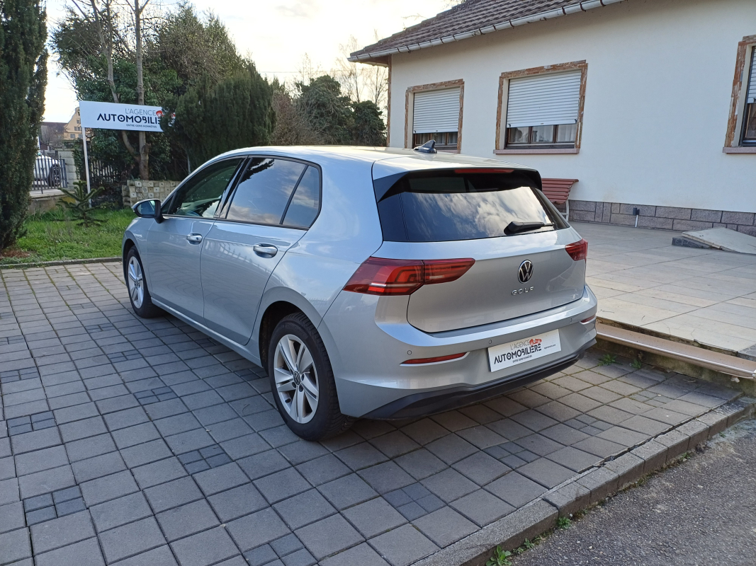 Volkswagen Golf — 3