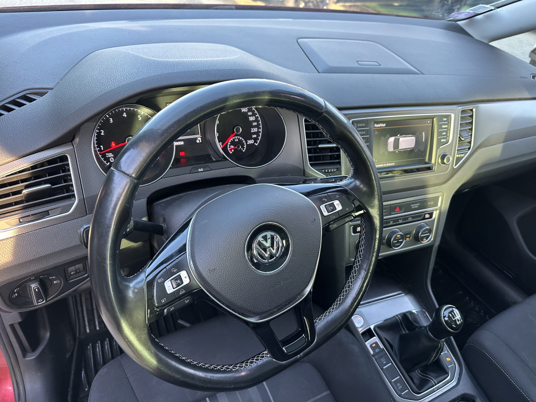 Volkswagen Golf Sportsvan — 15