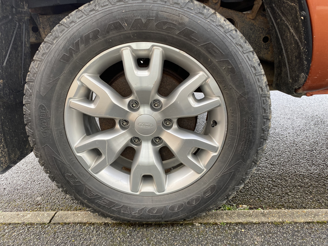 Ford Ranger — 36