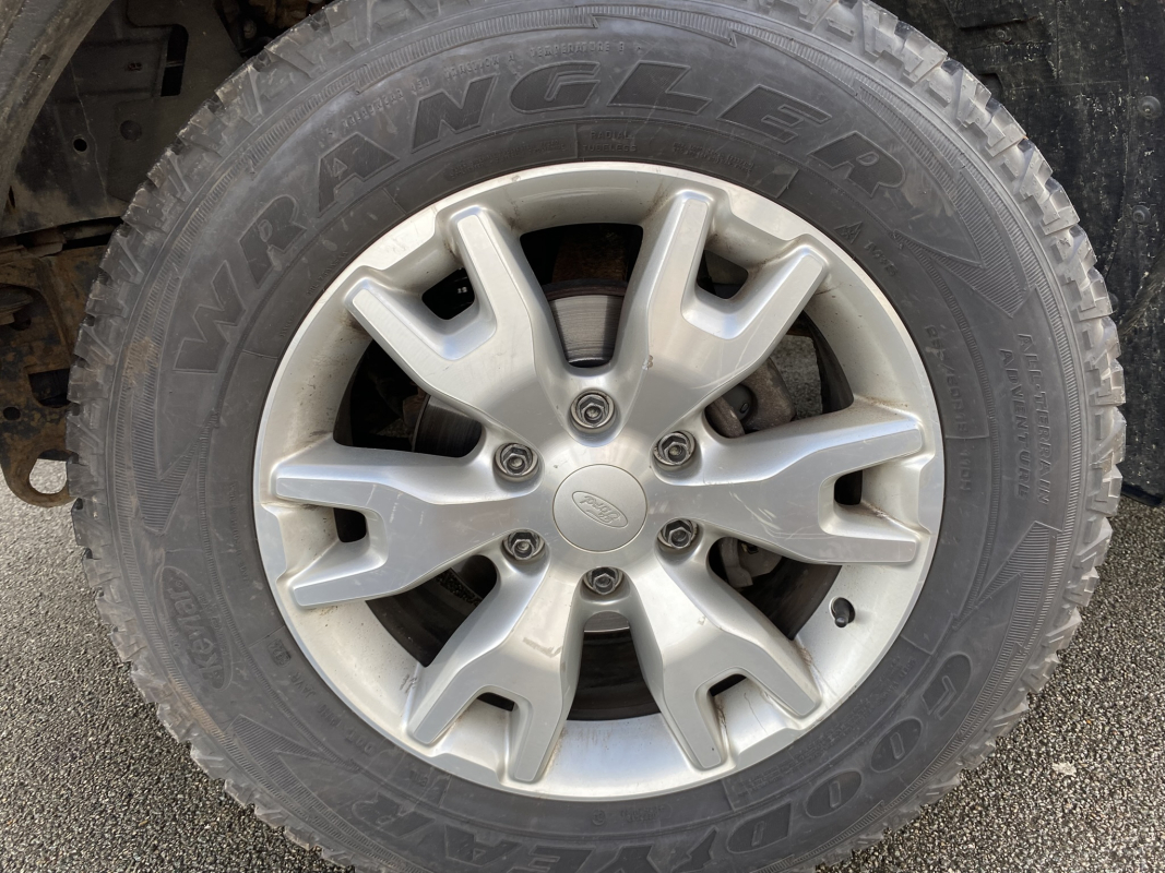 Ford Ranger — 38