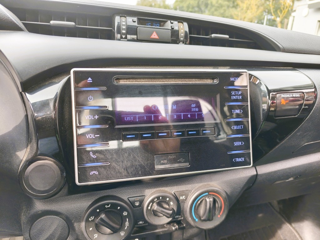 Toyota Hilux — 14
