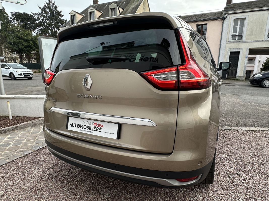 Renault Grand Scenic — 5