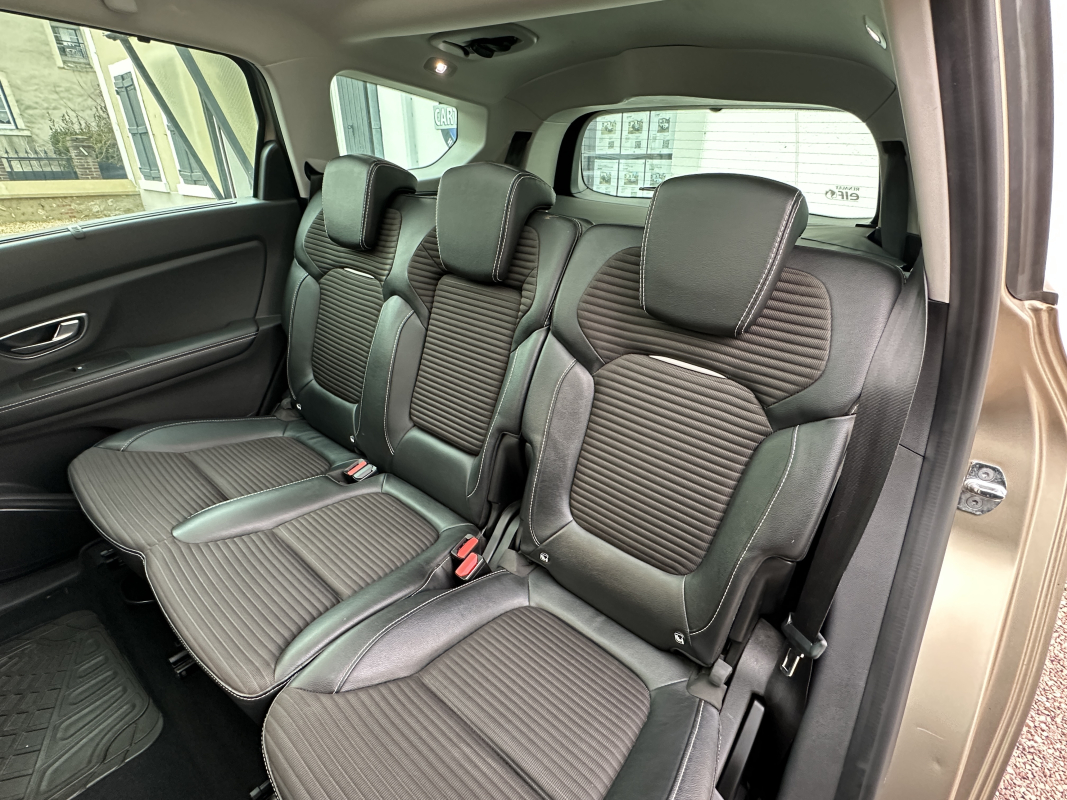 Renault Grand Scenic — 11