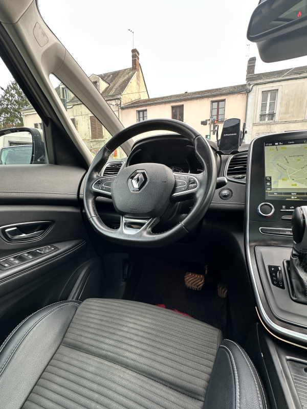 Renault Grand Scenic — 13