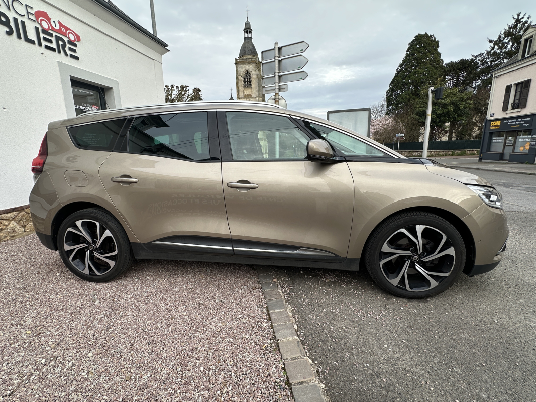 Renault Grand Scenic — 7