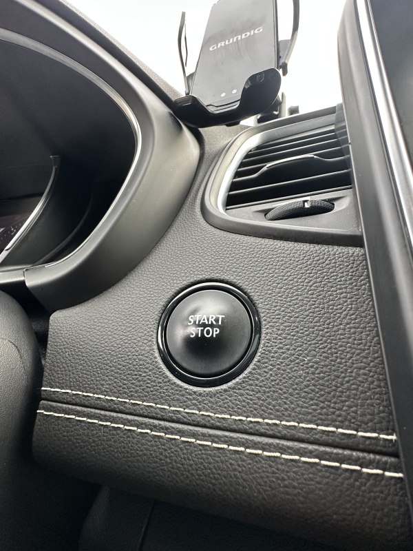Renault Grand Scenic — 22