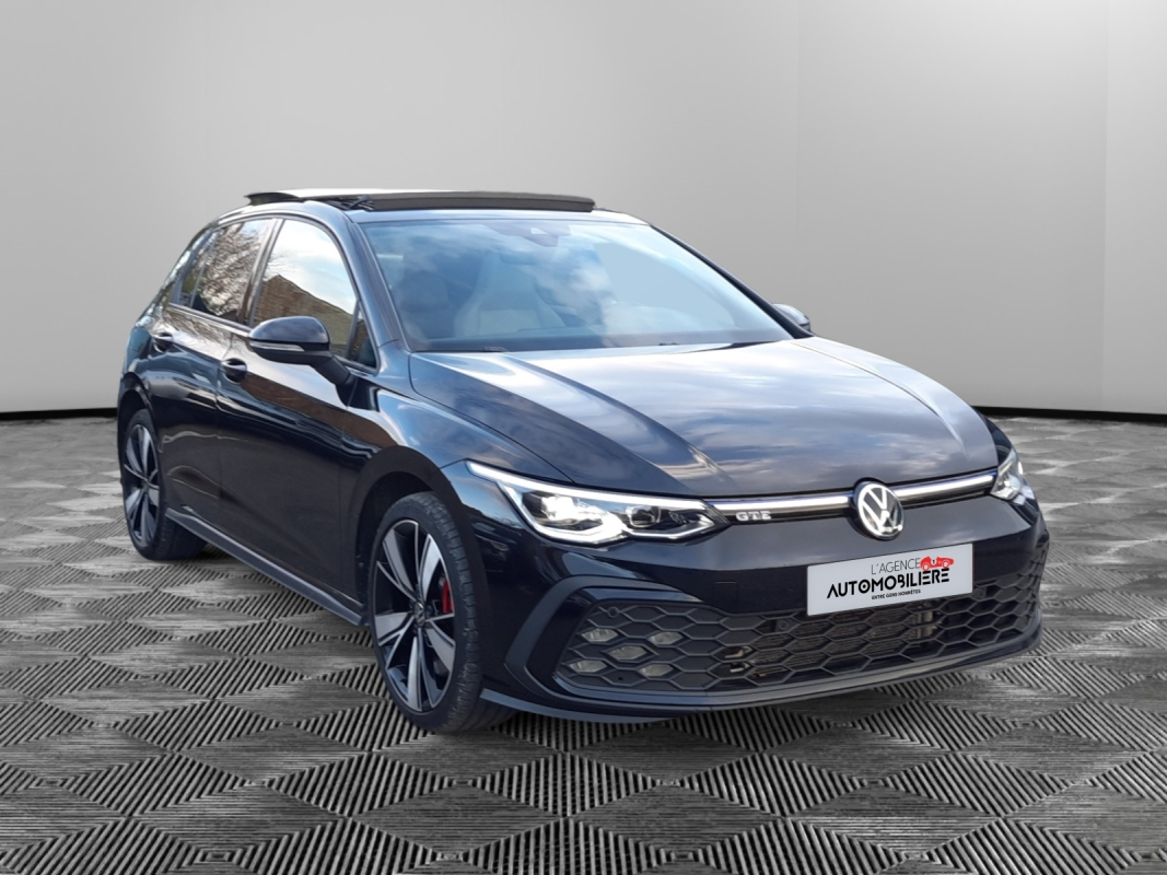 Volkswagen Golf — 3
