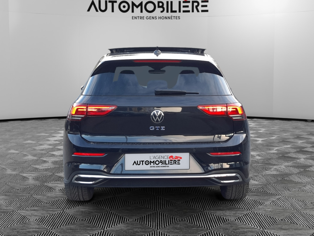 Volkswagen Golf — 6