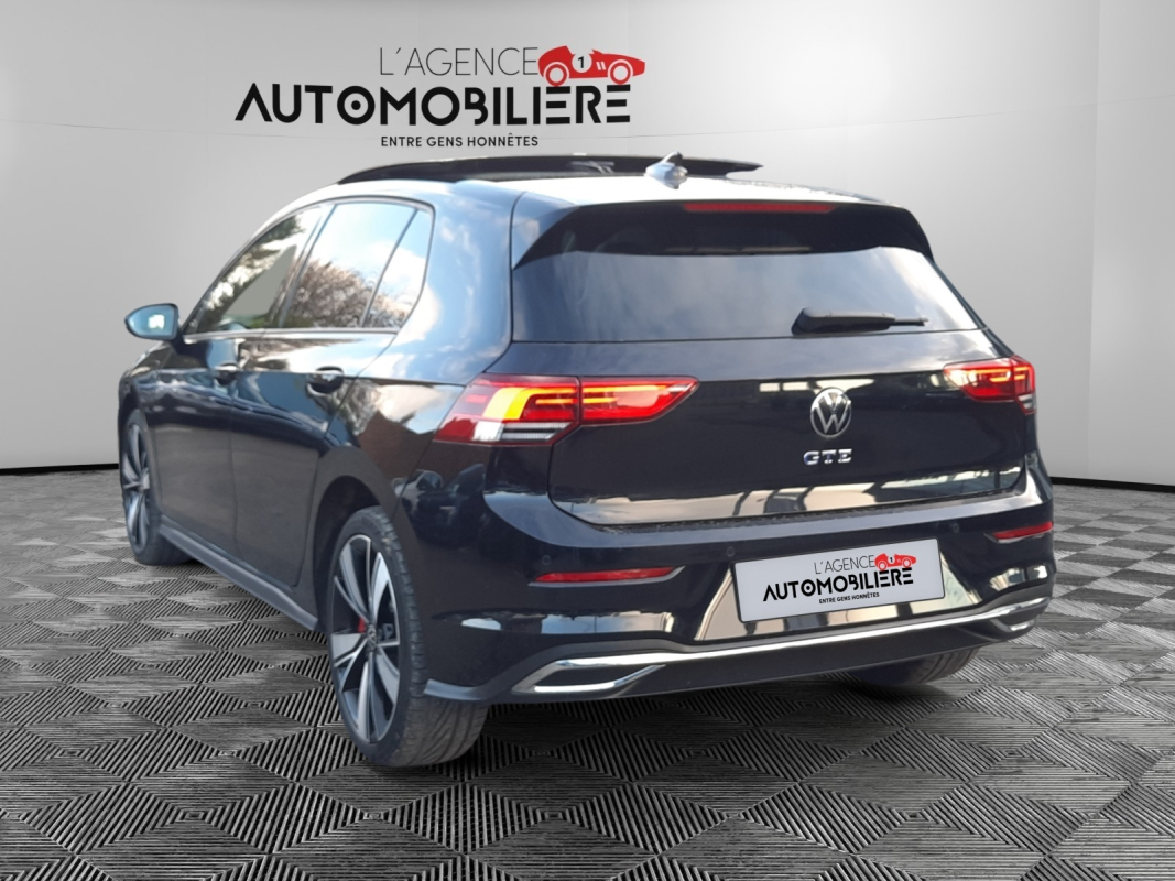 Volkswagen Golf — 7