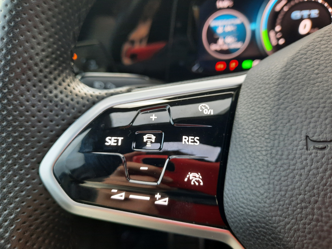Volkswagen Golf — 11