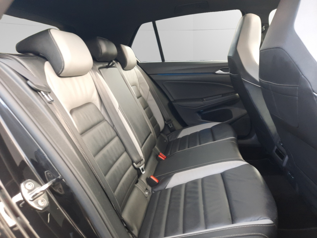 Volkswagen Golf — 29