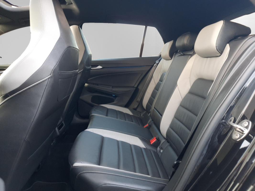 Volkswagen Golf — 30