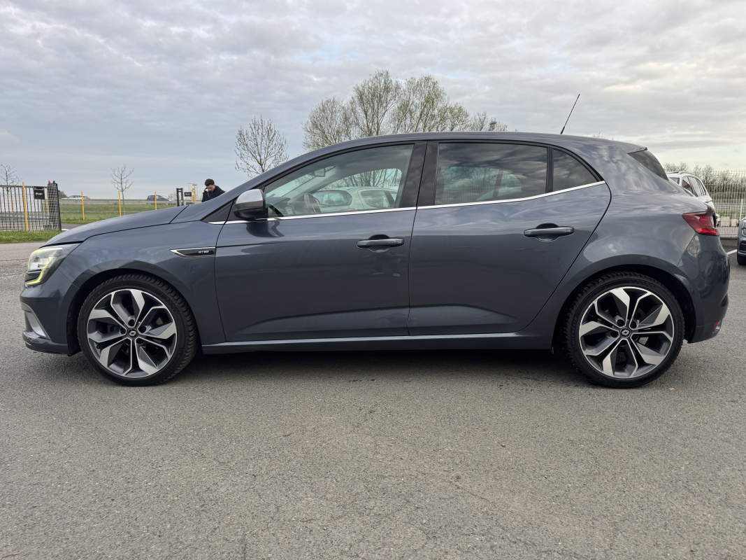 Renault Megane — 8