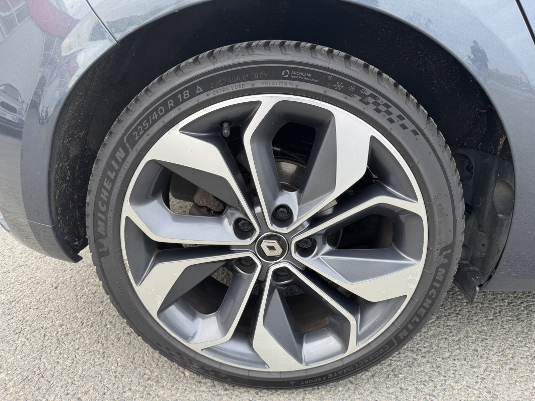 Renault Megane — 32