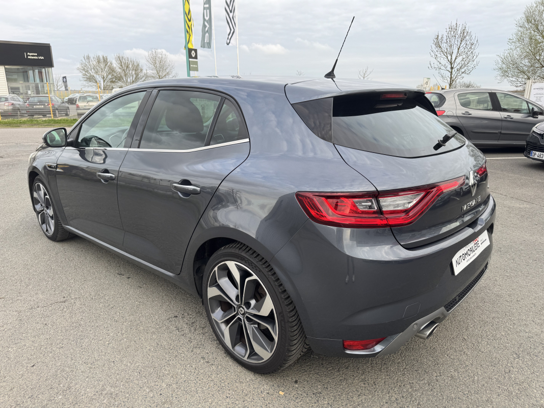 Renault Megane — 7