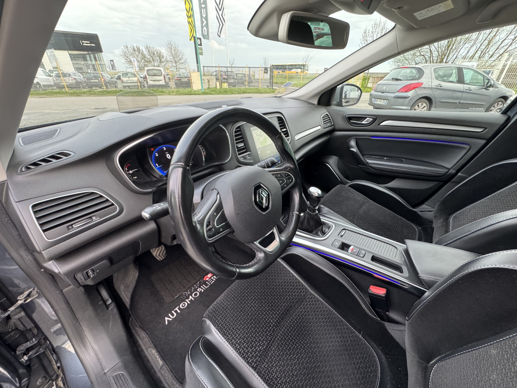 Renault Megane — 10