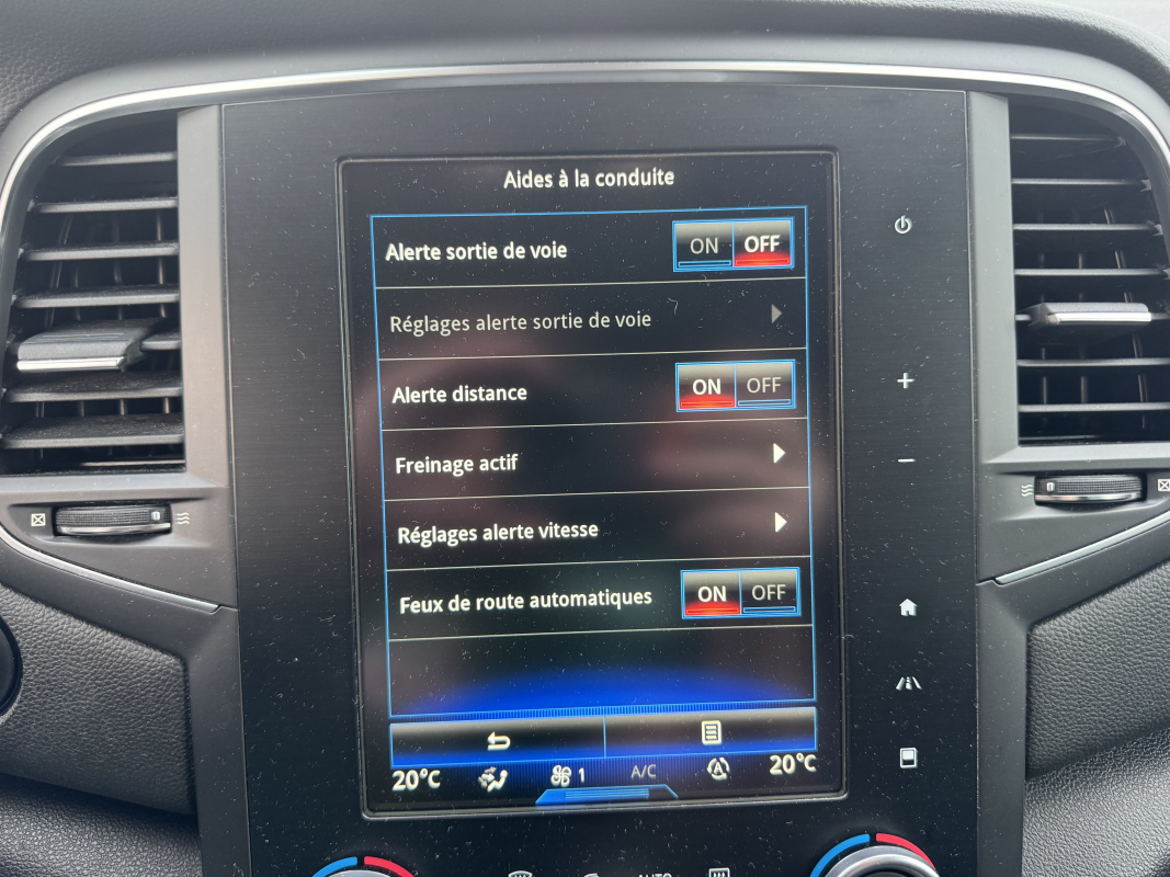 Renault Megane — 24