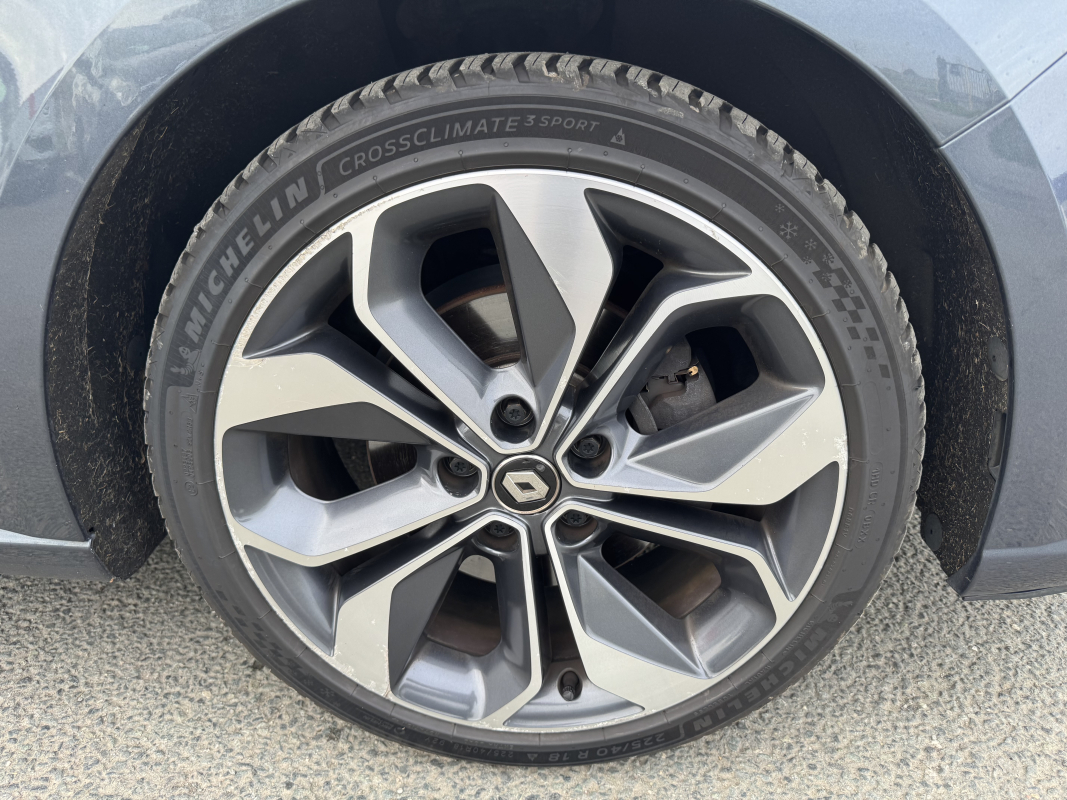 Renault Megane — 35