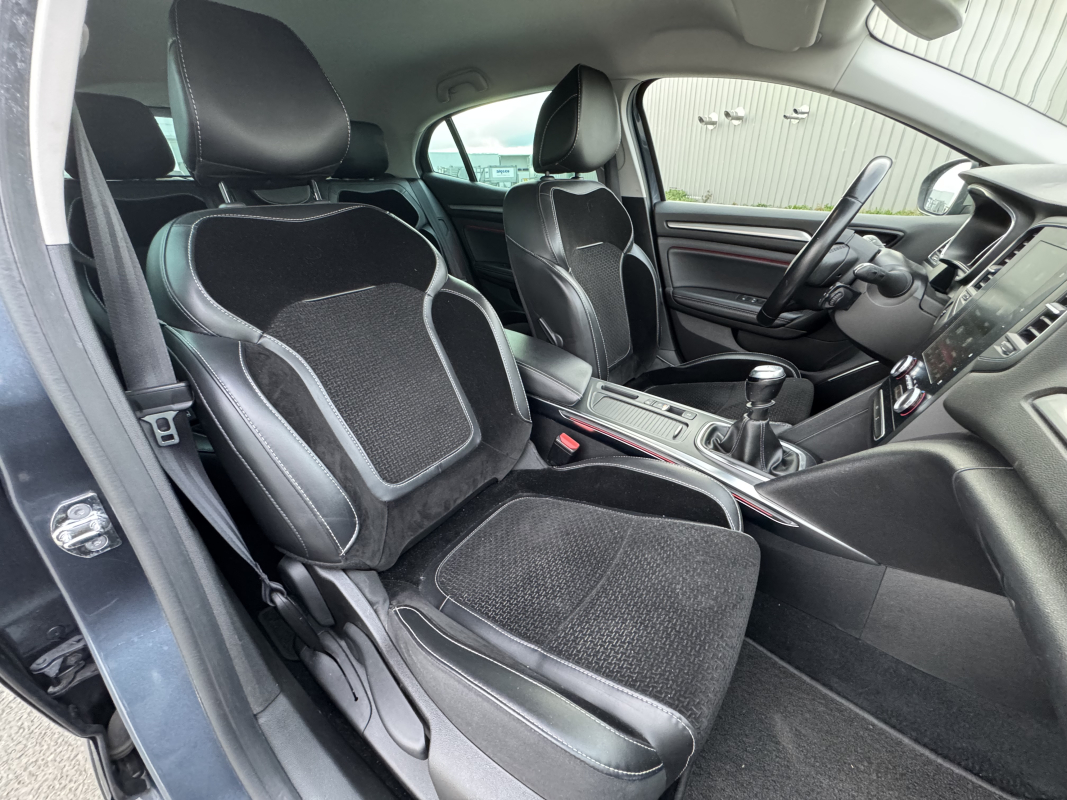 Renault Megane — 14